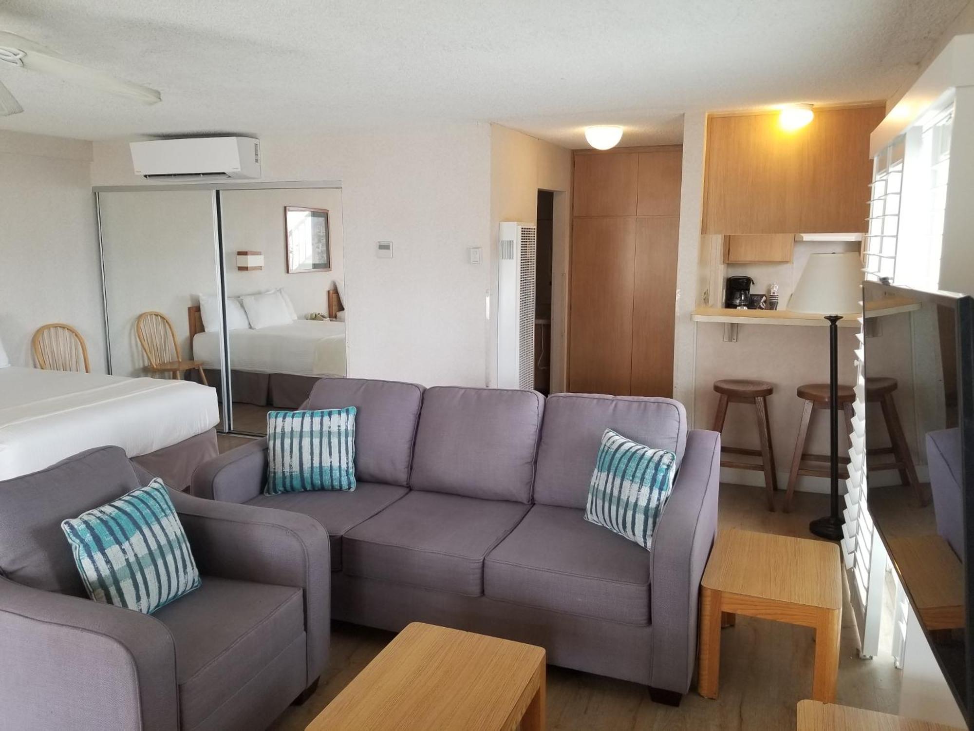 The Beach Cottages San Diego Room photo